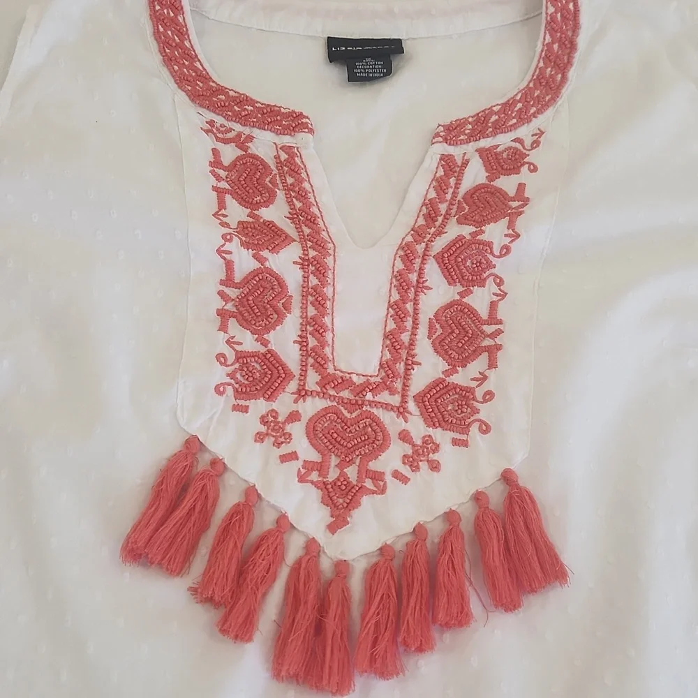 Liz Claiborne White Swiss Dot Sleeveless Top With Coral Beading Tassels. Size 1X